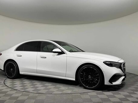 2026 Mercedes-Benz E-Класс 300 VI (W214, S214), белый, 9280000 рублей, вид 2