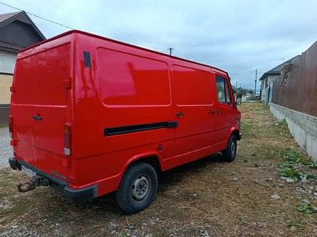 1989 Mercedes-Benz T1, красный, 450000 рублей, вид 5