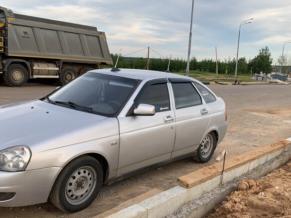 2011 Lada (ВАЗ) Priora I, серый, 270000 рублей - вид 1