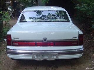 1990 Lincoln Town Car II, белый, 940000 рублей, вид 5