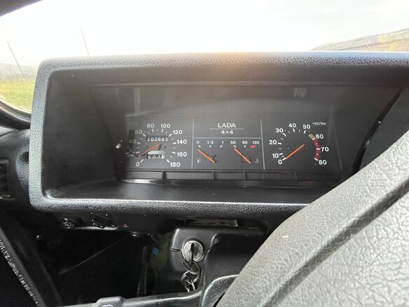 2000 Lada (ВАЗ) 2131 (4x4) I, серебристый, 180000 рублей - вид 9