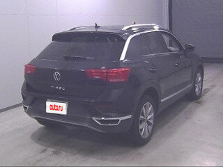 2022 Volkswagen T-Roc I Рестайлинг, чёрный, 1386000 рублей, вид 3