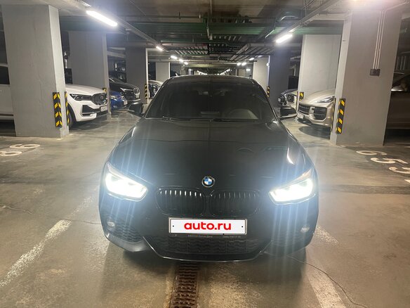 2019 BMW 1 серии 118i II (F20/F21) Рестайлинг 2, чёрный - вид 2
