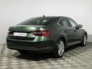 2018 Skoda Superb III, зелёный, 2079585 рублей, вид 5