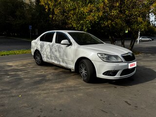 2012 Skoda Octavia II (A5) Рестайлинг, белый, 425000 рублей, вид 5