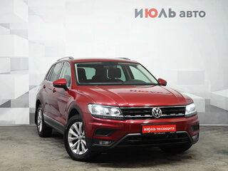2017 Volkswagen Tiguan II, красный, 2200000 рублей, вид 3
