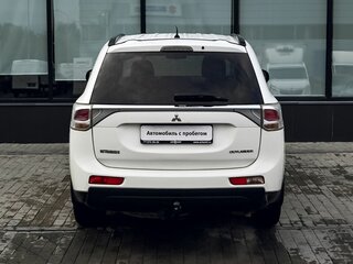 2012 Mitsubishi Outlander III, белый, 1399000 рублей, вид 4