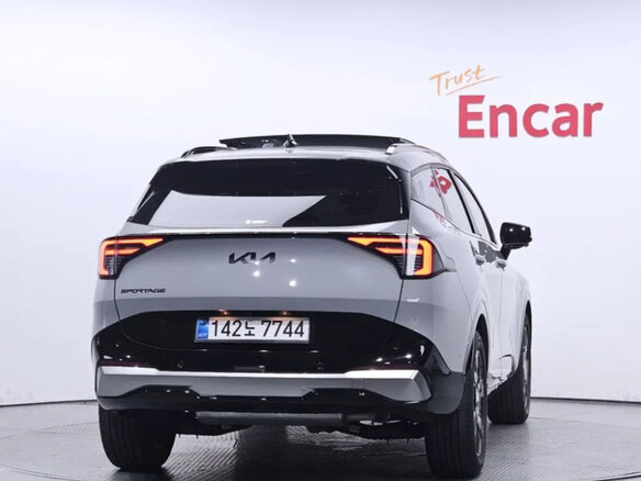 2026 Kia Sportage V Рестайлинг, серый, 2633000 рублей - вид 2