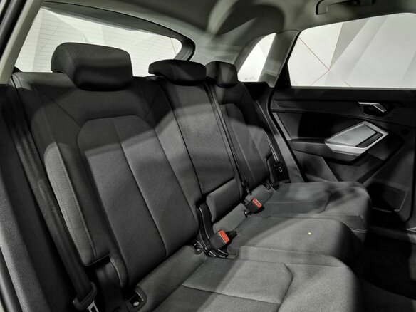 2021 Audi Q3 40 TFSI II (F3), чёрный, 2700000 рублей - вид 10
