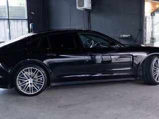 2020 Porsche Panamera 4 Executive II, чёрный, 8000000 рублей, вид 5