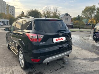 2017 Ford Kuga II Рестайлинг, чёрный, 1650000 рублей, вид 5