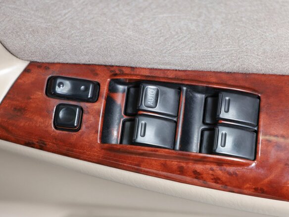 2002 Toyota Corolla VIII (E110) Рестайлинг, белый - вид 12
