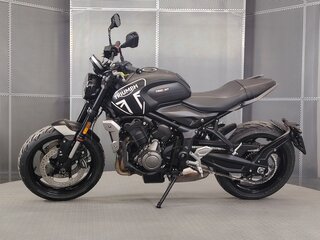2021 Triumph Trident 660, чёрный, 749000 рублей, вид 5