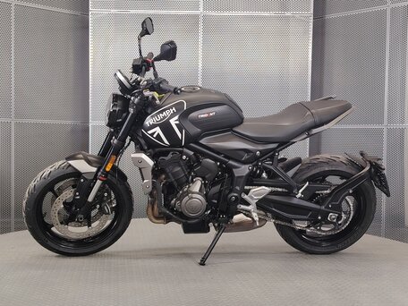 2021 Triumph Trident 660, чёрный, 749000 рублей, вид 5