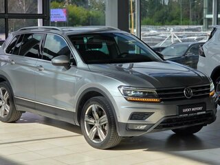 2017 Volkswagen Tiguan II, серый, 2195000 рублей, вид 2