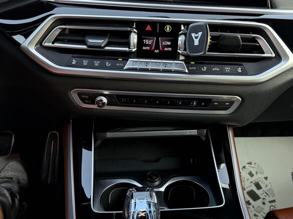 2020 BMW X5 M50d IV (G05/G18), чёрный, 7500000 рублей - вид 22