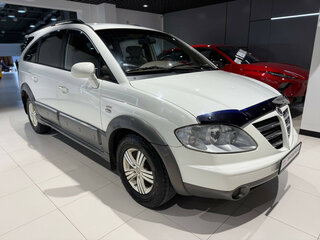 2005 SsangYong Rodius I, белый, 799000 рублей, вид 2