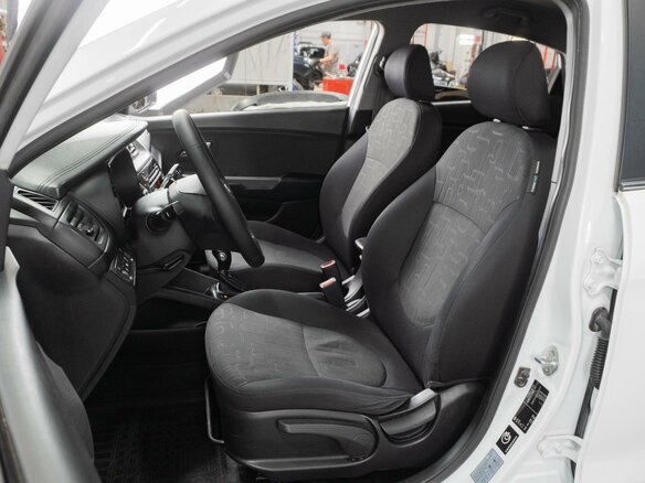 2015 Kia Rio III Рестайлинг, белый, 1170000 рублей - вид 9