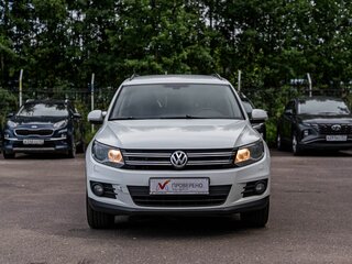 2015 Volkswagen Tiguan I Рестайлинг, белый, 832000 рублей, вид 3