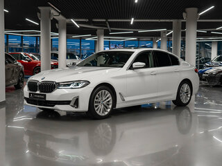 2022 BMW 5 серии 530i xDrive VII (G30/G31/G38) Рестайлинг, белый, 6250000 рублей, вид 1