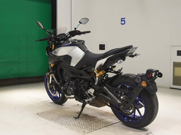2018 Yamaha MT-09 (FZ-09), серый, 915000 рублей - вид 27