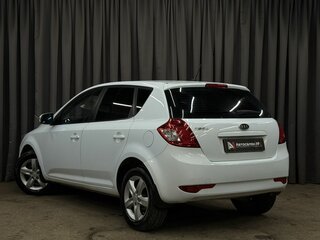 2011 Kia Ceed I Рестайлинг, белый, 669900 рублей, вид 3