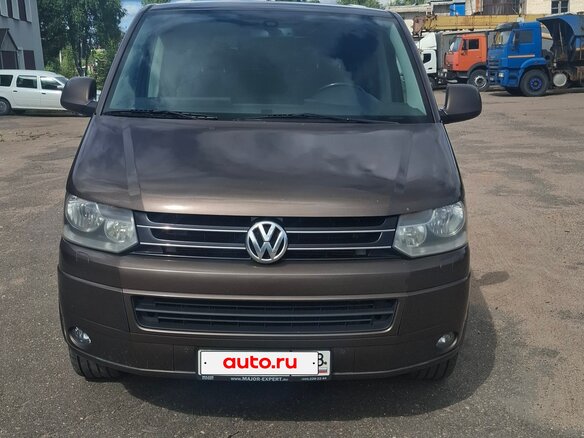 2012 Volkswagen Multivan T5 Рестайлинг, коричневый, 1850000 рублей - вид 1