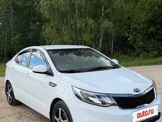2016 Kia Rio III Рестайлинг, белый, 950000 рублей, вид 5