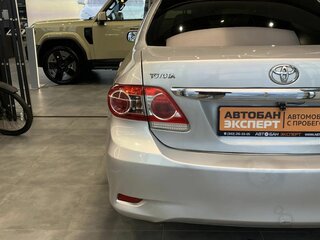 2011 Toyota Corolla X (E140, E150) Рестайлинг, серый, 699000 рублей, вид 5