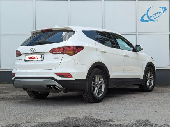 2017 Hyundai Santa Fe III Рестайлинг, белый, 1990000 рублей - вид 4