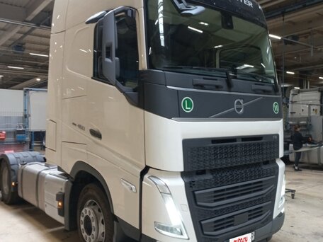 2023 Volvo FH, белый, 12500000 рублей, вид 3