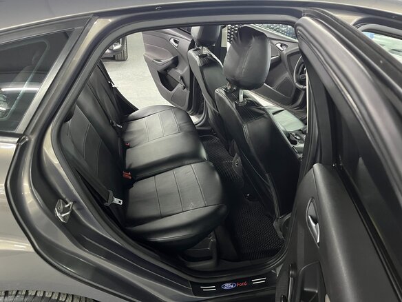 2014 Ford Focus III, серый, 755000 рублей - вид 18