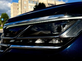 2021 Volkswagen Touareg III, чёрный, 6500000 рублей, вид 2