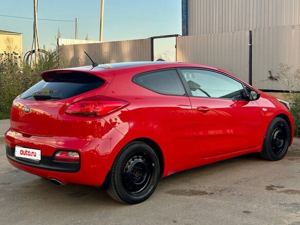 2014 Kia Ceed II, красный - вид 2