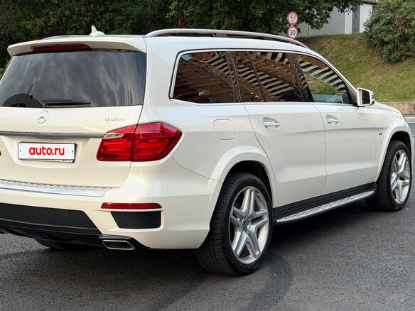2013 Mercedes-Benz GL-Класс 500 II (X166), белый, 3450000 рублей - вид 2