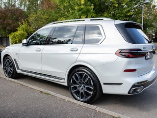 2025 BMW X7 40d I (G07) Рестайлинг, белый, 14200000 рублей, вид 3