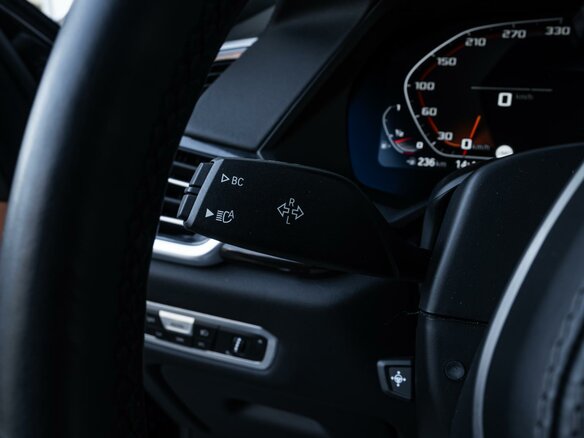 2021 BMW X6 40i III (G06), чёрный, 8380000 рублей - вид 17