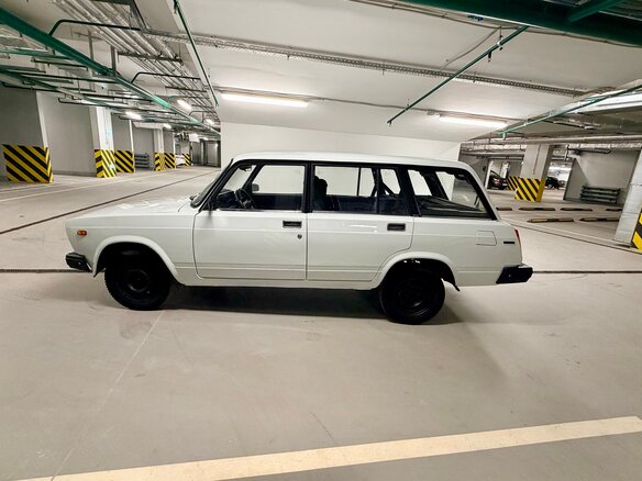 1998 Lada (ВАЗ) 2104 5-speed, белый, 280000 рублей - вид 9