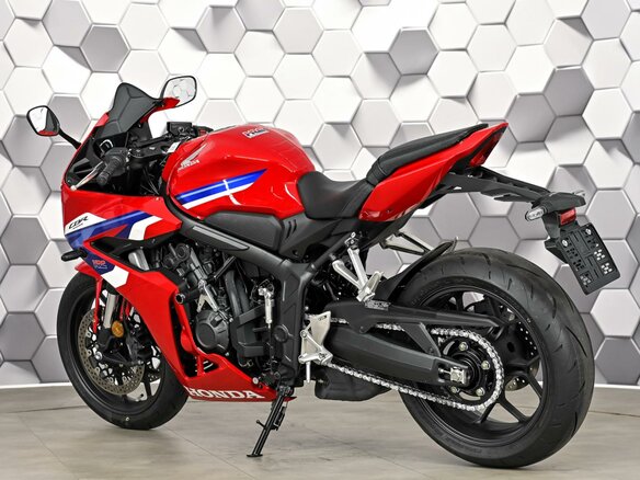 2024 Honda CBR 650R, красный, 1099000 рублей - вид 7