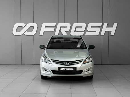 2016 Hyundai Solaris I Рестайлинг, серебристый, 782000 рублей, вид 3