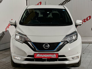 2018 Nissan Note e-Power II Рестайлинг, белый, 1340000 рублей, вид 2