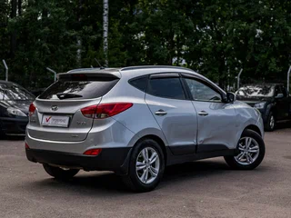 2011 Hyundai ix35 I, серебристый, 830000 рублей, вид 2