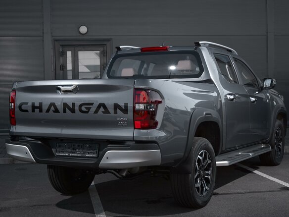 2025 Changan Hunter Plus, серый - вид 3