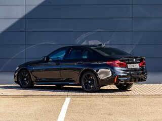 2018 BMW 5 серии 520d xDrive VII (G30/G31/G38), чёрный, 2995000 рублей, вид 4