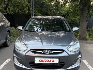 2011 Hyundai Solaris I, серый, 620000 рублей, вид 4