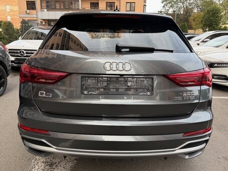 2023 Audi Q3 35 TFSI II (F3), серый, 2420000 рублей, вид 5