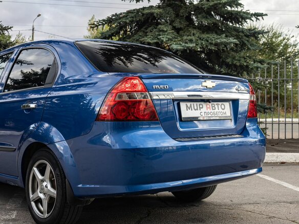2010 Chevrolet Aveo I Рестайлинг, синий, 385000 рублей - вид 10