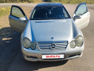 2002 Mercedes-Benz C-Класс 200 II (W203), белый, 450000 рублей, вид 2