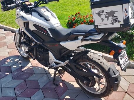 2016 Honda NC 750X, белый, 675000 рублей, вид 2
