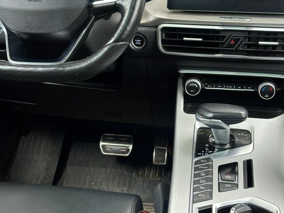 2022 Geely Coolray I, красный, 1720000 рублей - вид 3